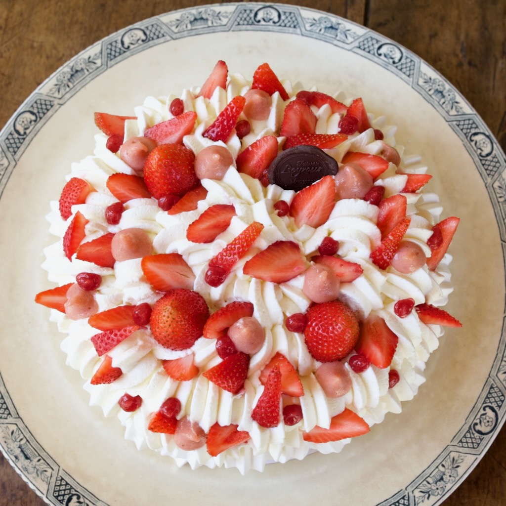 Pavlova aux fraises Pâtisserie Leyzour